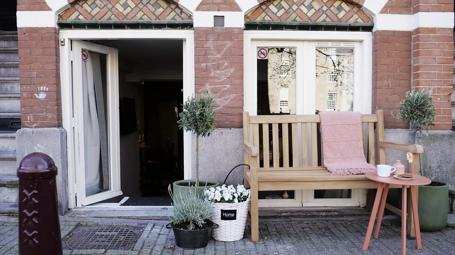 Canal Apartment Amsterdam Central 4P