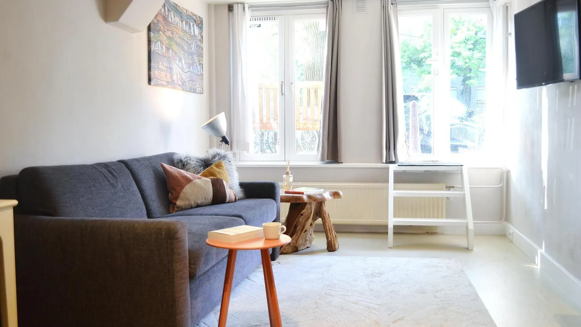 Canal Apartment Amsterdam Central 4P