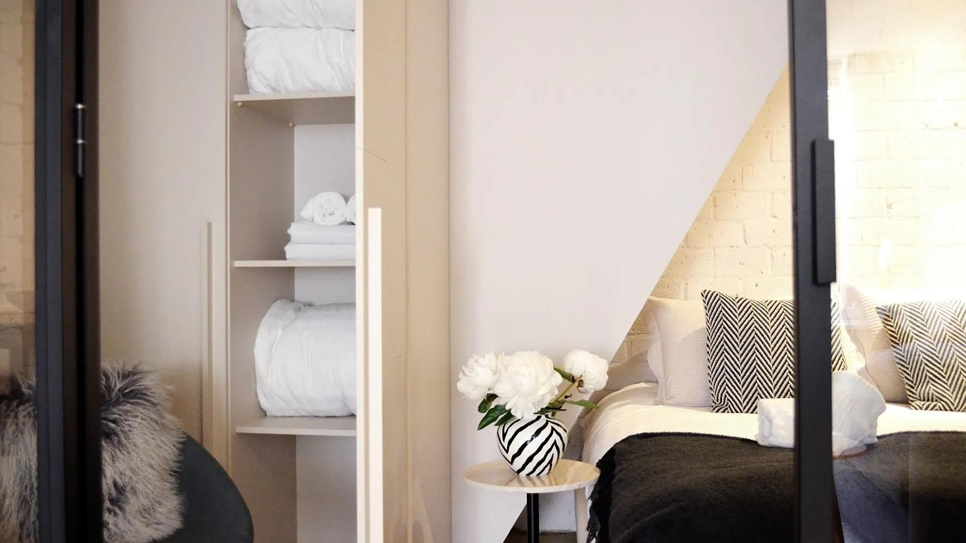 Canal Apartment Amsterdam Central 4P Netherlands